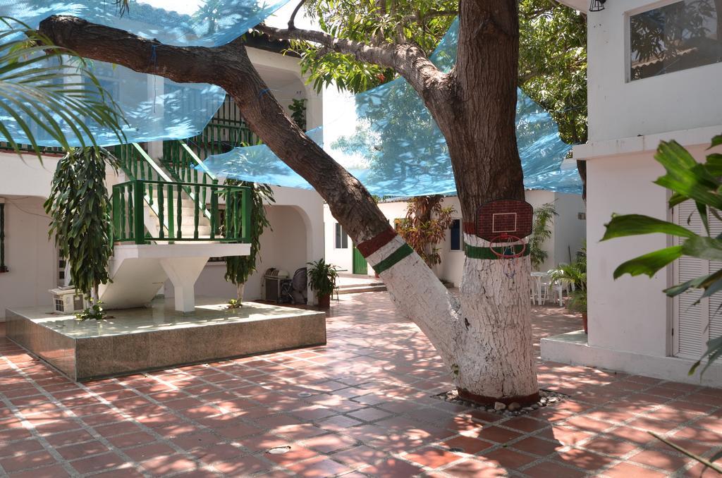 Hotel Vargas Airport Cartagena Exterior photo