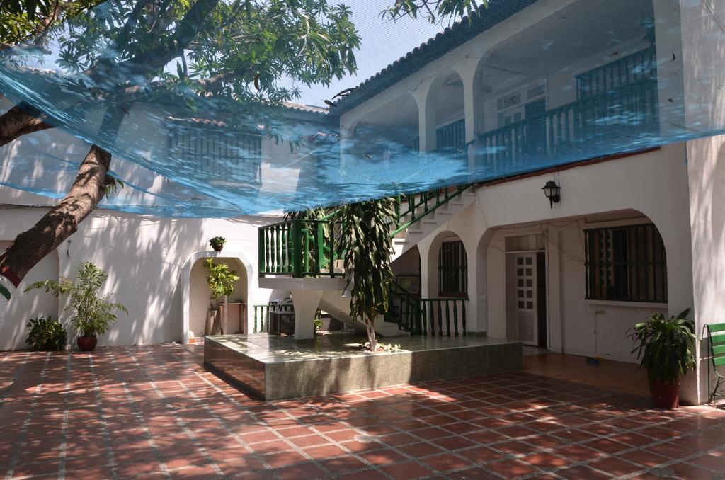 Hotel Vargas Airport Cartagena Exterior photo