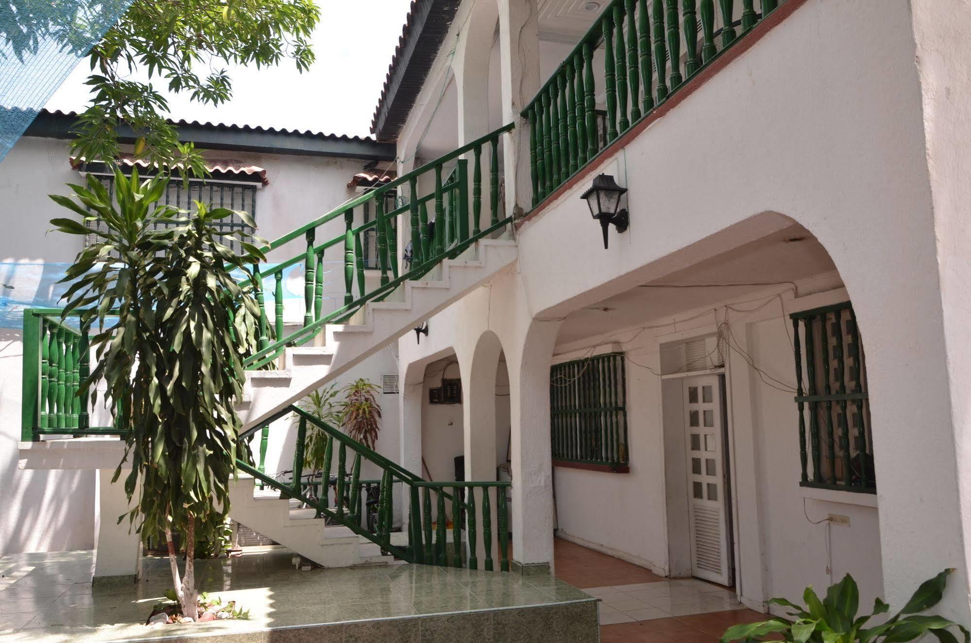 Hotel Vargas Airport Cartagena Exterior photo