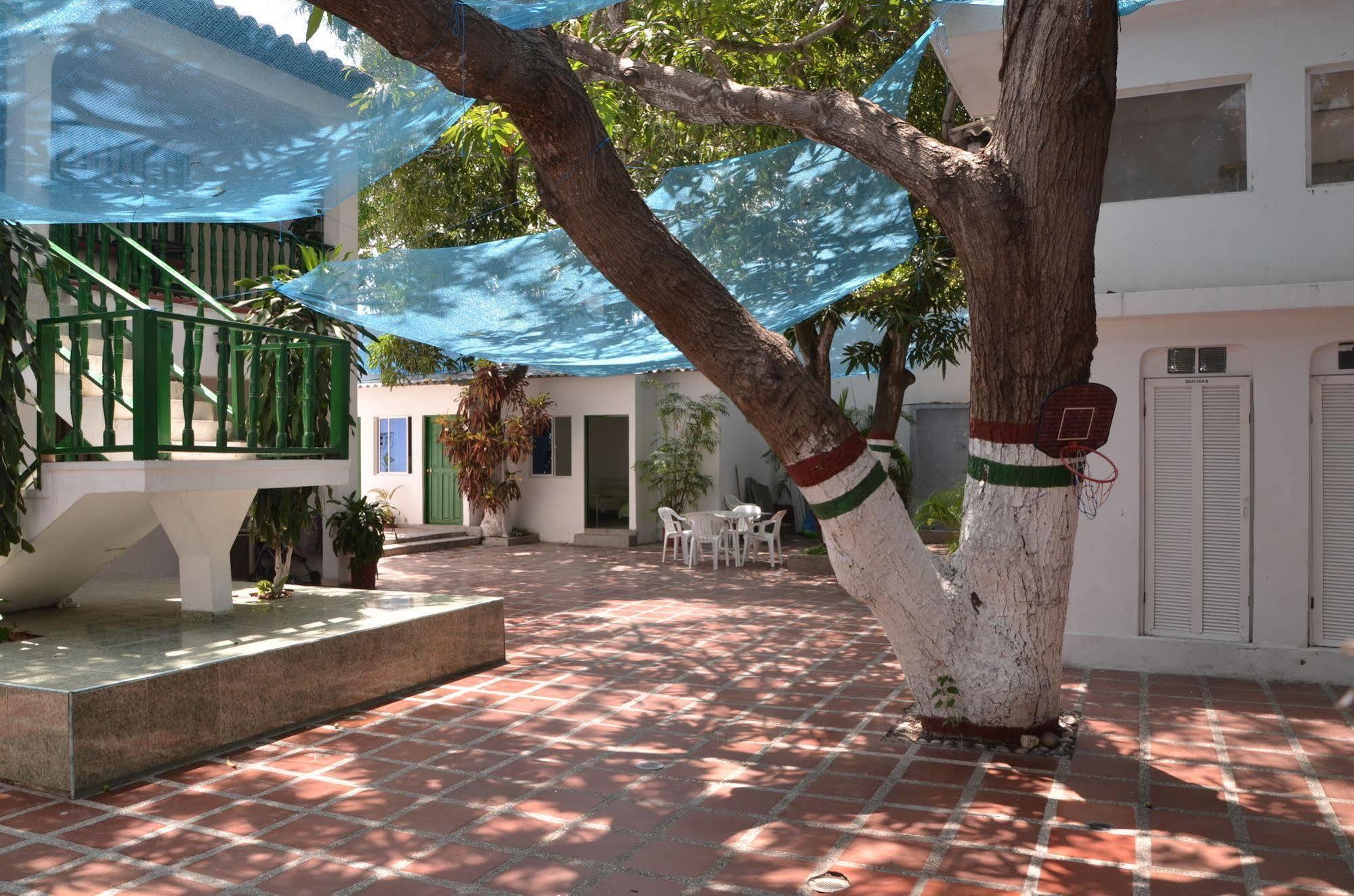 Hotel Vargas Airport Cartagena Exterior photo