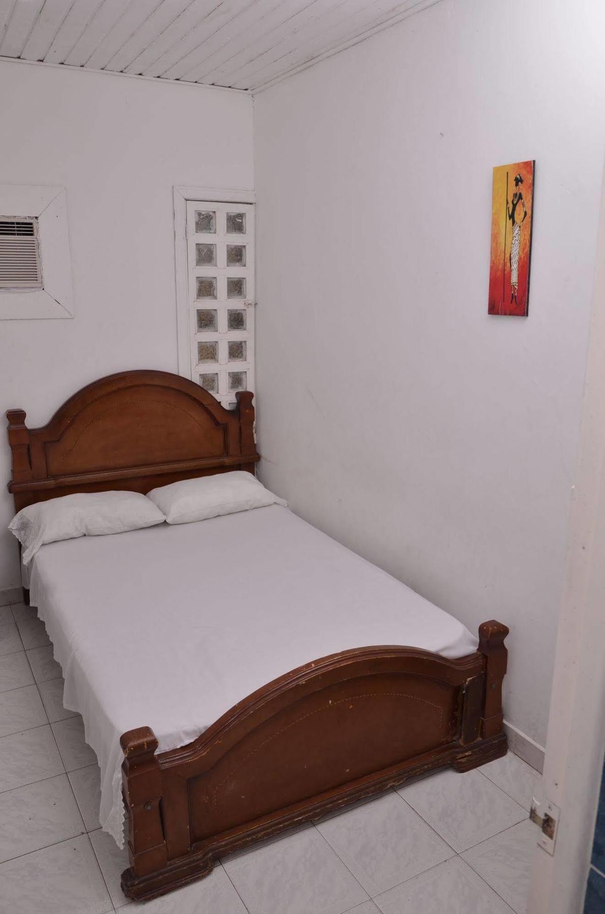 Hotel Vargas Airport Cartagena Exterior photo