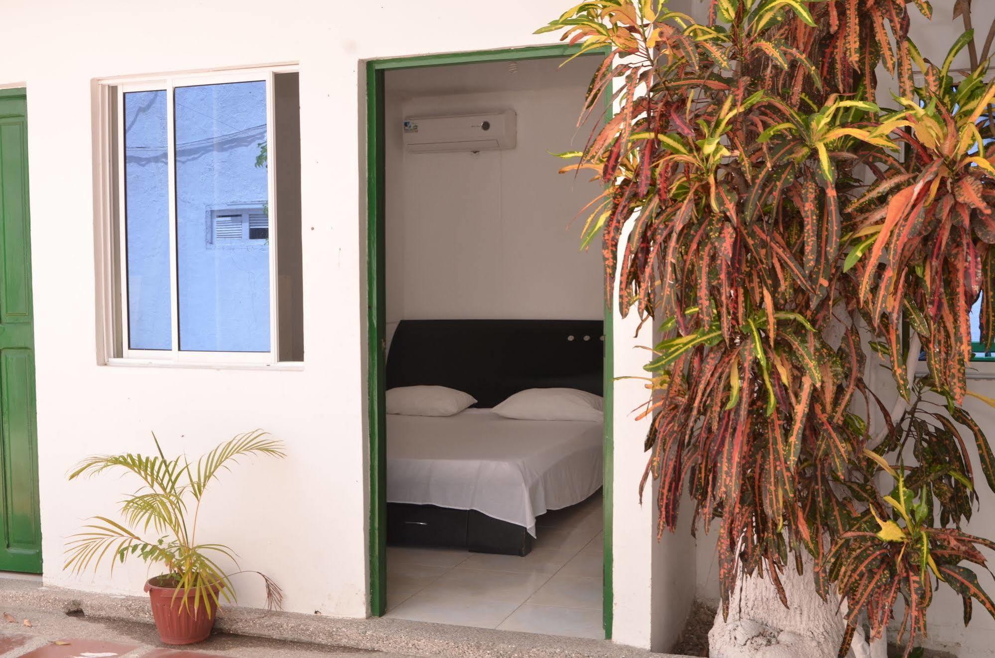 Hotel Vargas Airport Cartagena Exterior photo