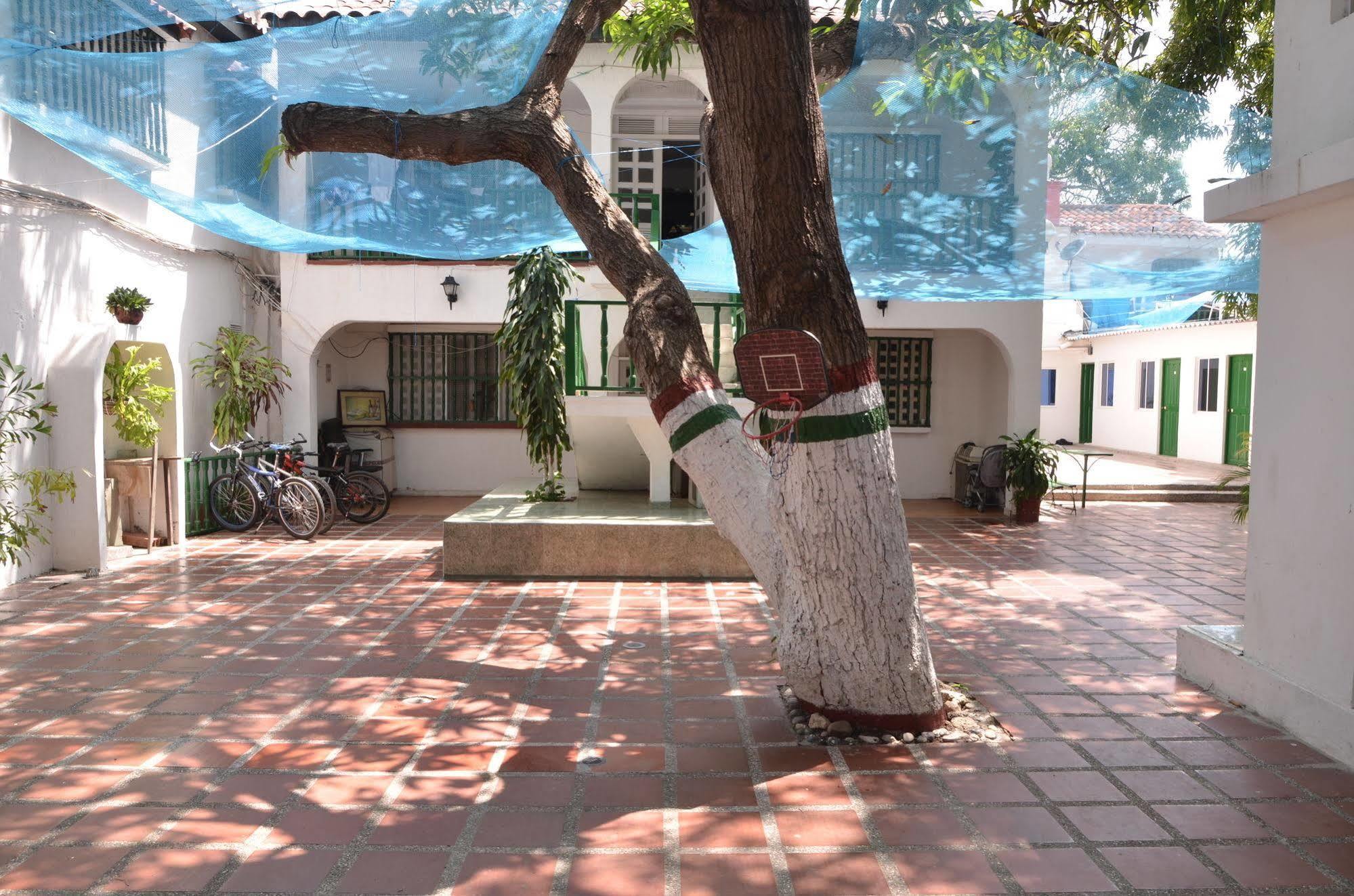 Hotel Vargas Airport Cartagena Exterior photo
